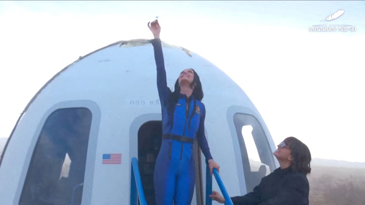 Katy Perry exits Blue Origin hatch