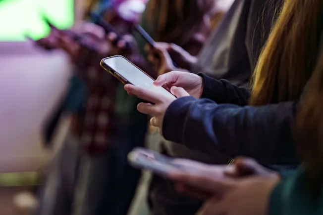 Large Scale Studies Fail To Link Social Media Use to Teen Harms