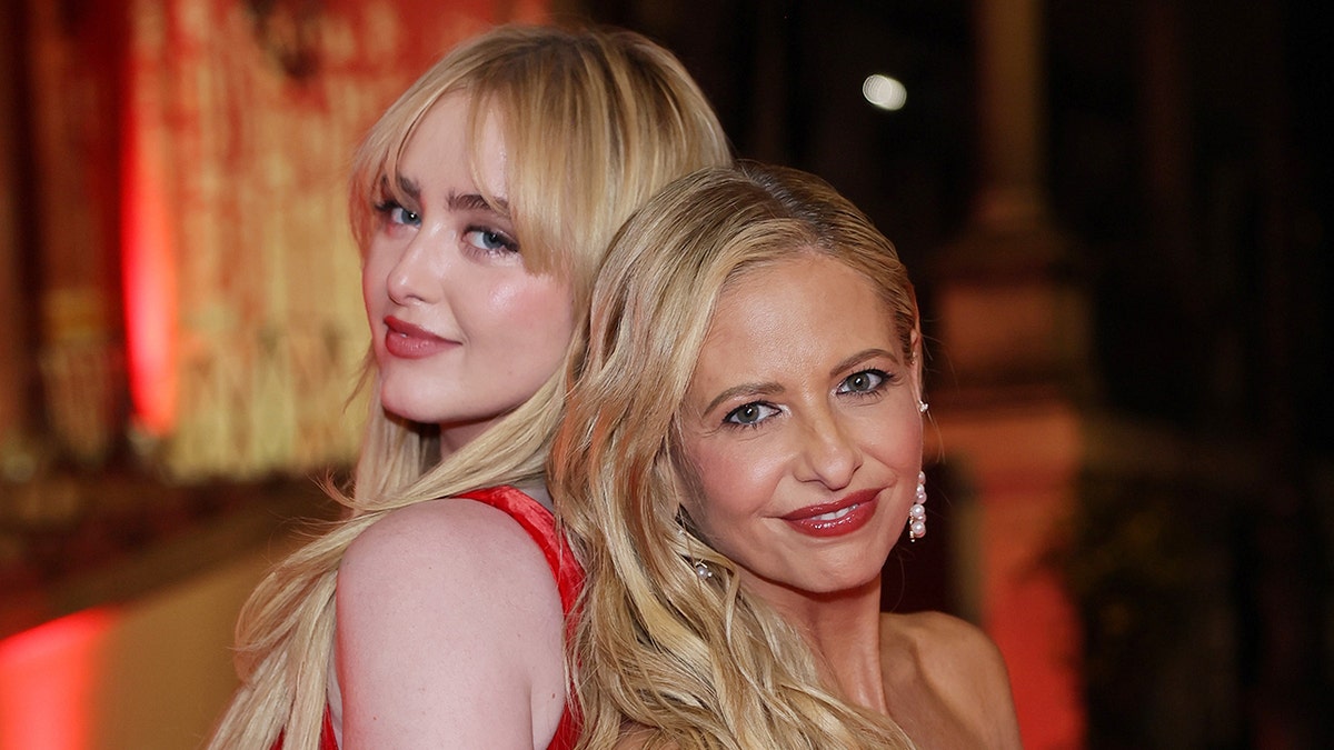 Kathryn Newton and Sarah Michelle Gellar