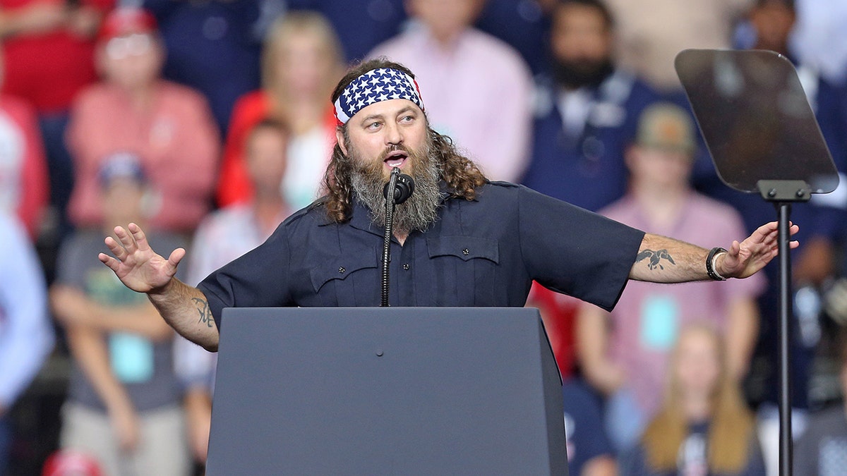 Willie Robertson speaking at rally