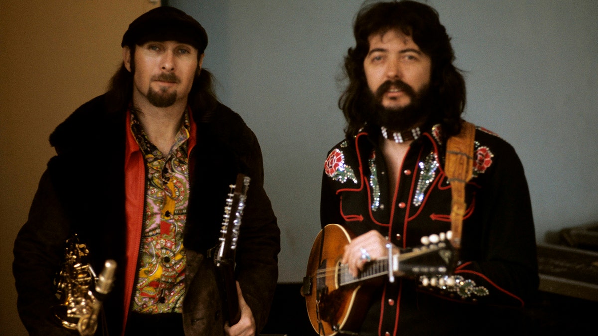 seals and crofts pose for a photo