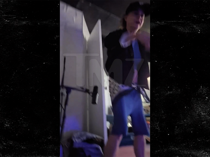 033026_taryn_manning_talking_primary