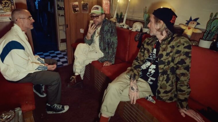 Gorillaz Talk 2006 Grammy's Hologram Performance: 'Awful in the Room'