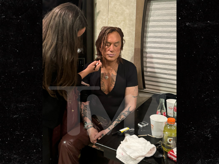 mickey rourke handout