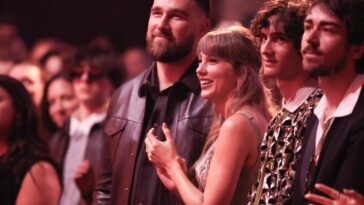 Taylor Swift & Travis Kelce Make Awards Show Debut at iHeart Awards