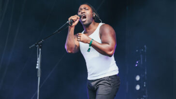Watch Bloc Party debut three new songs at BBC 6 Music Festival in Manchester