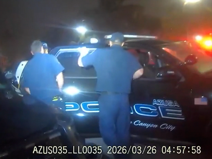 040126_azusa_dead_body_cops_primary