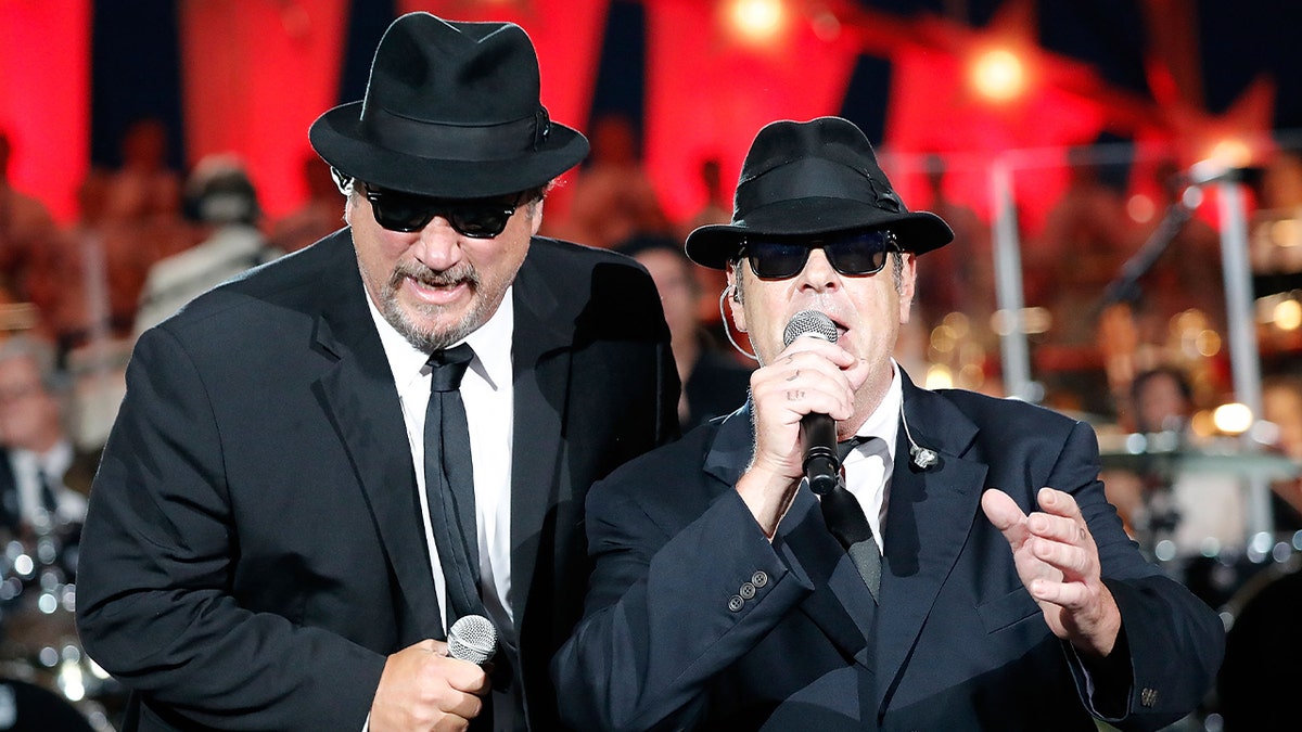 Jim Belushi and Dan Akroyd perform as Blues Brothers