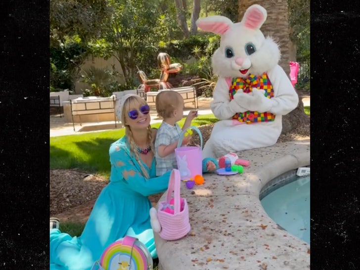 0331-Celebs-With-The-Easter-Bunny-Sub2