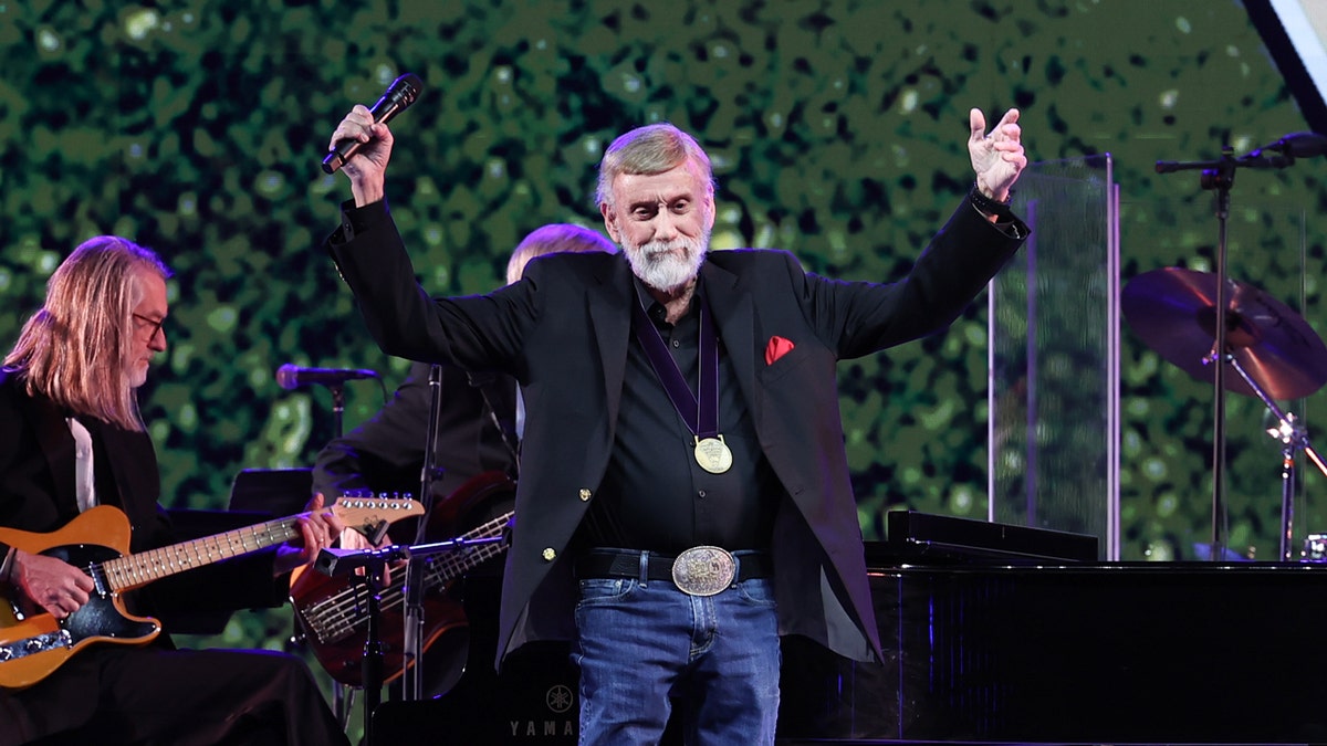 Ray Stevens performs at the Hall of Fame in 2022