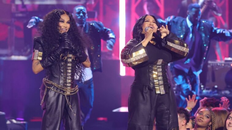 Irving Azoff Org Supports Duo