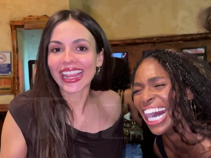 040626_tmz_after_dark_victoria_justice_primary