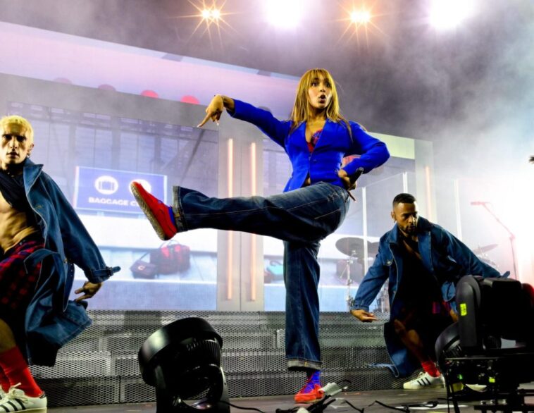 PinkPantheress 2026 Coachella-Approved UGG Shoes: Where to Buy Online