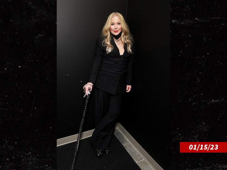 Christina-Applegate-sub-getty-1