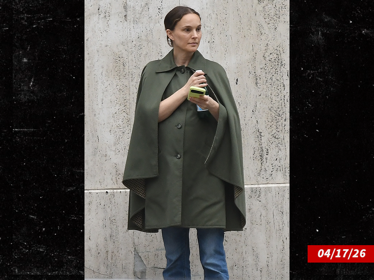 natalie portman pregnant sub backgrid