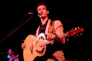 Randy Travis performing onstage in Dallas on Dec. 13, 1986.