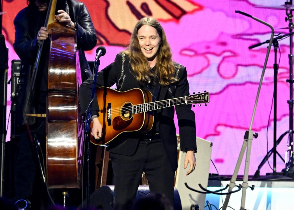 Billy Strings Breaks Leg in Skating Accident During Charlottesville Show