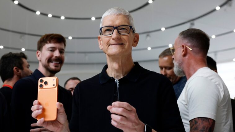 Apple CEO Tim Cook to Step Down, John Ternus Named Successor