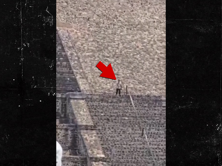 042126 mexico city pyramids sub