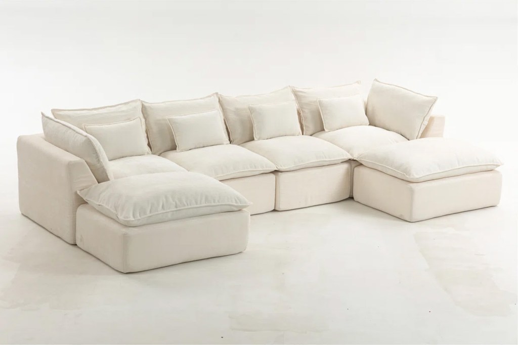Cloud 3 modular sofa in off-white fabric.