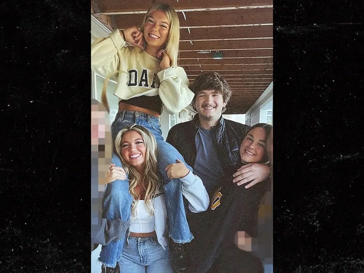 Ethan Chapin, Madison Mogen, Xana Kernodle, and Kaylee Goncalves