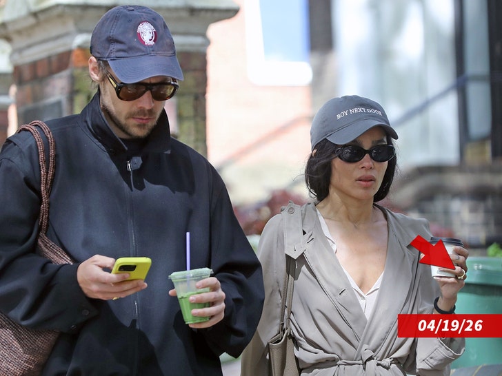 Harry-Styles-and-Zoe-Kravitz-backgrid-2