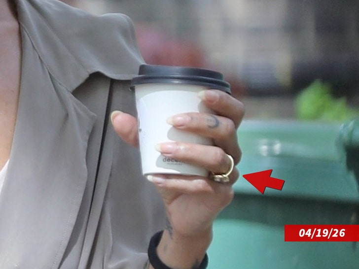 Harry-Styles-and-Zoe-Kravitz-backgrid-1