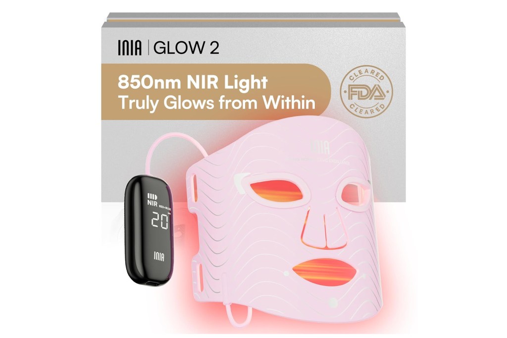 Inia Glow 2 NIR Light Therapy Face Mask with an FDA-cleared seal.
