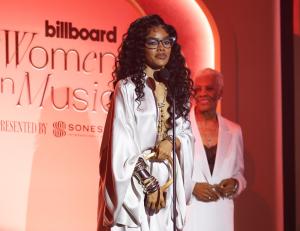 Teyana Taylor accepts the Visionary Award at the Billboard Women in Music 2026 held at the Hollywood Palladium on April 29, 2026 in Los Angeles, California.