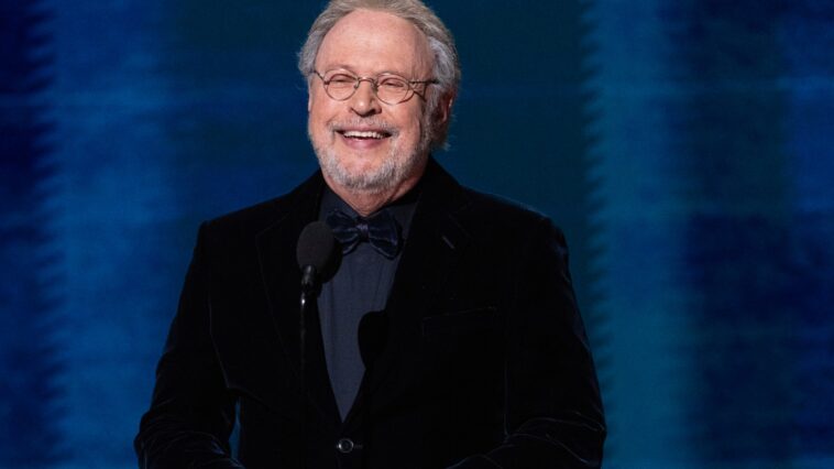 Billy Crystal Announces Play About the Loss of His Home in L.A. Fires