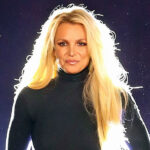 Britney Spears Voluntarily Enters Rehab - She Knows 'She Hit Rock Bottom'