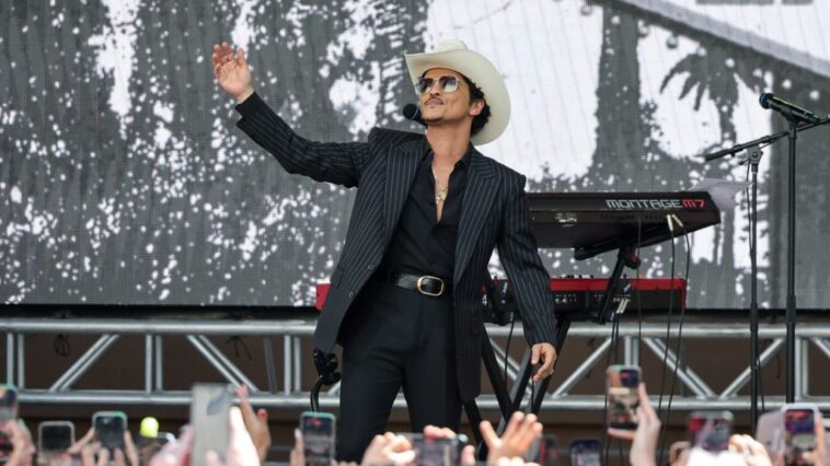 Bruno Mars Kicks off Romantic Tour, Gets Honored in Las Vegas
