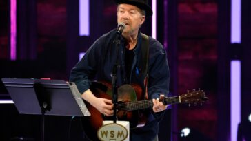 Don Schlitz, Grammy-Winning Composer of ‘The Gambler,’ Dies at 73