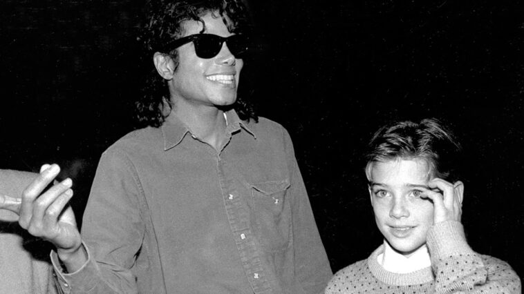 How to Watch Leaving Neverland Michael Jackson Documentary In the U.S.