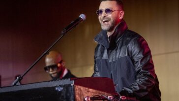 Justin Timberlake Reacts to Justin Bieber Coachella Cover