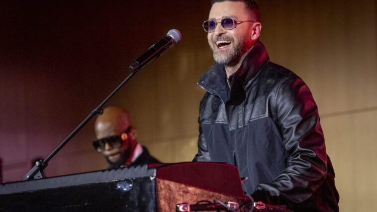 Justin Timberlake Reacts to Justin Bieber Coachella Cover