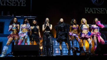 'KPop Demon Hunters' stars perform 'Golden' with KATSEYE at Coachella 2026