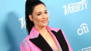 Kacey Musgraves Says UFOs 'Followed' Her Plane, Shares Videos of Orbs