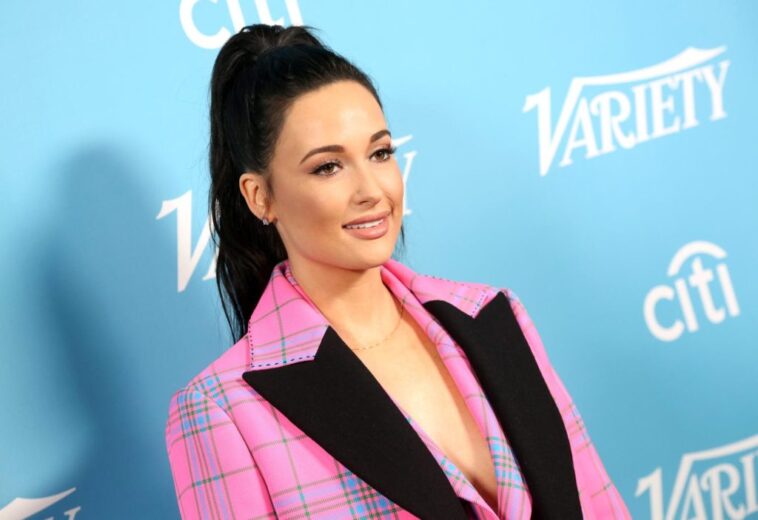 Kacey Musgraves Says UFOs 'Followed' Her Plane, Shares Videos of Orbs
