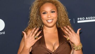 Lizzo Shares Bikini Pics, Promises ‘Whole Stomach Out All Summer’
