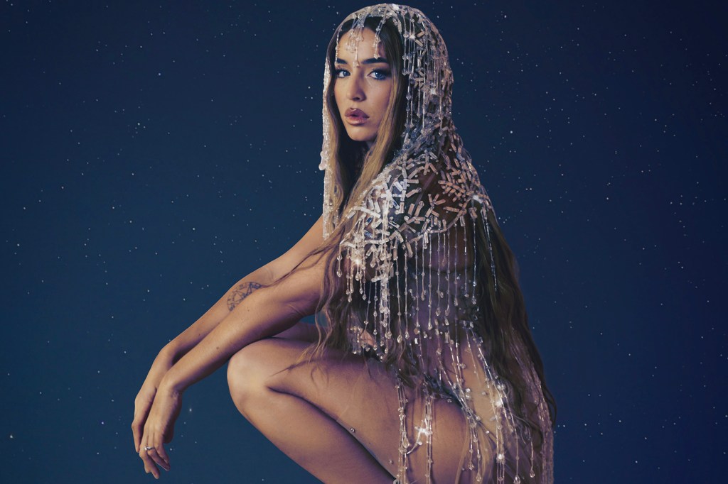 Lola Indigo Receives Evolution Award