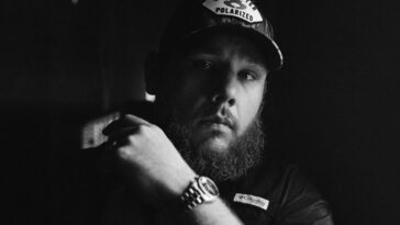 Luke Combs' 'Sleepless in a Hotel Room' No. 1 on Country Airplay Chart