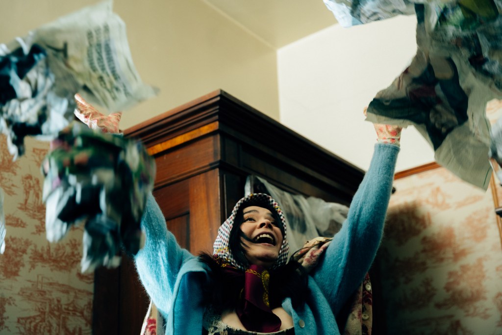 Mitski Performs ‘If I Leave’ on ‘Kimmel’: Watch