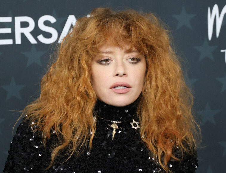 Natasha Lyonne Apologizes To Fellow Travelers Who Were Delayed After ICE Escorted Her Off Plane - All Over A Sleeping Pill?!