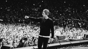 Noel Gallagher's guitar from Oasis' '(What’s The Story) Morning Glory?' sessions to go up for auction