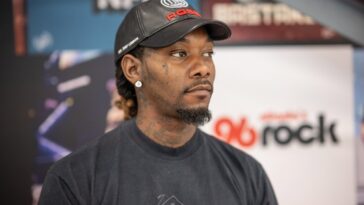 Offset Appears Onstage for First Time After Being Shot