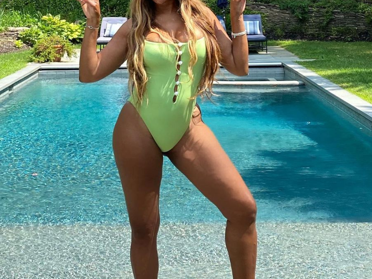 'Real Housewives All-Stars' Cast Hot Bods -- Guess Who!