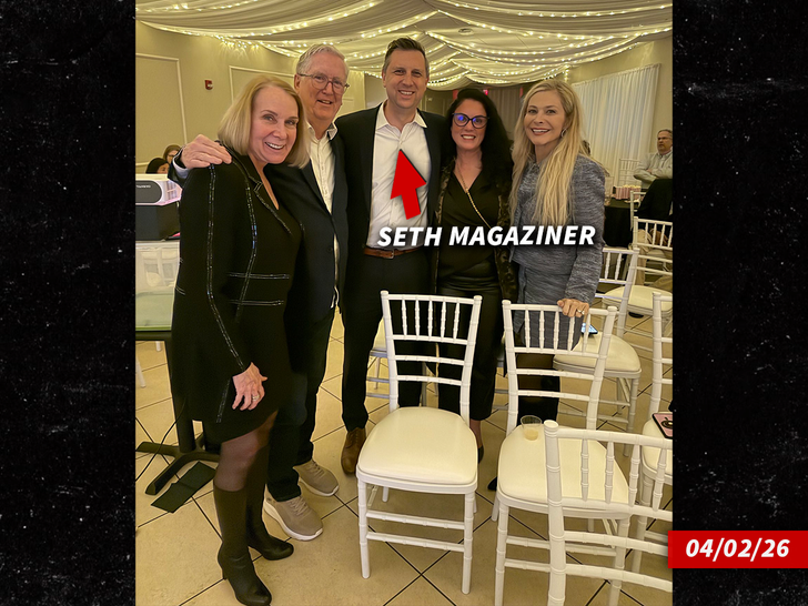 Seth Magaziner mayor x sub