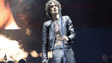 Sombr Performs Rock Hits With Billy Corgan at Coachella