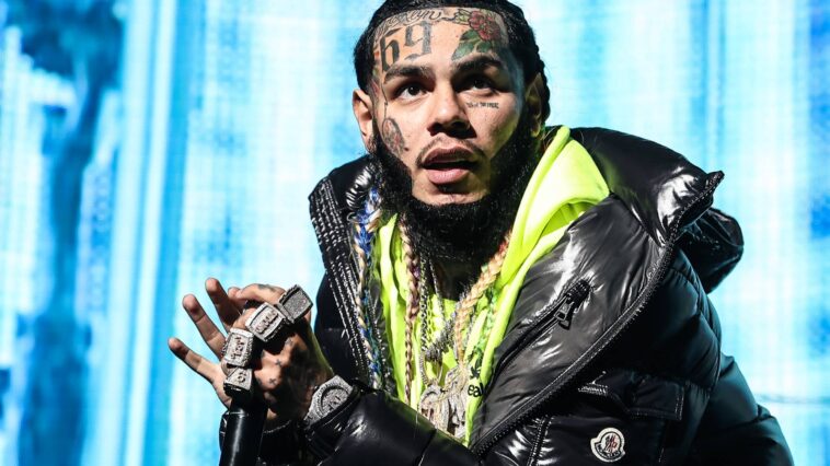 Tekashi 6ix9ine leaves prison with 'SpongeBob' doll allegedly signed by Nicolás Maduro